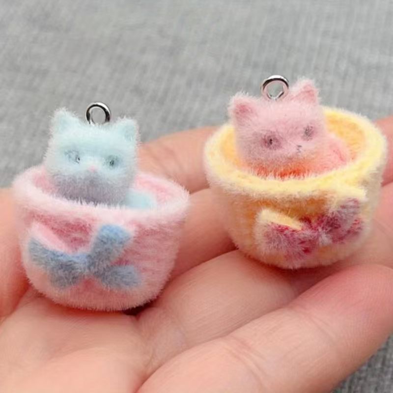 4 Stück 3D-Plüsch-Katzenanhäng – Jewelry Making With Resin Bewertung und Preis